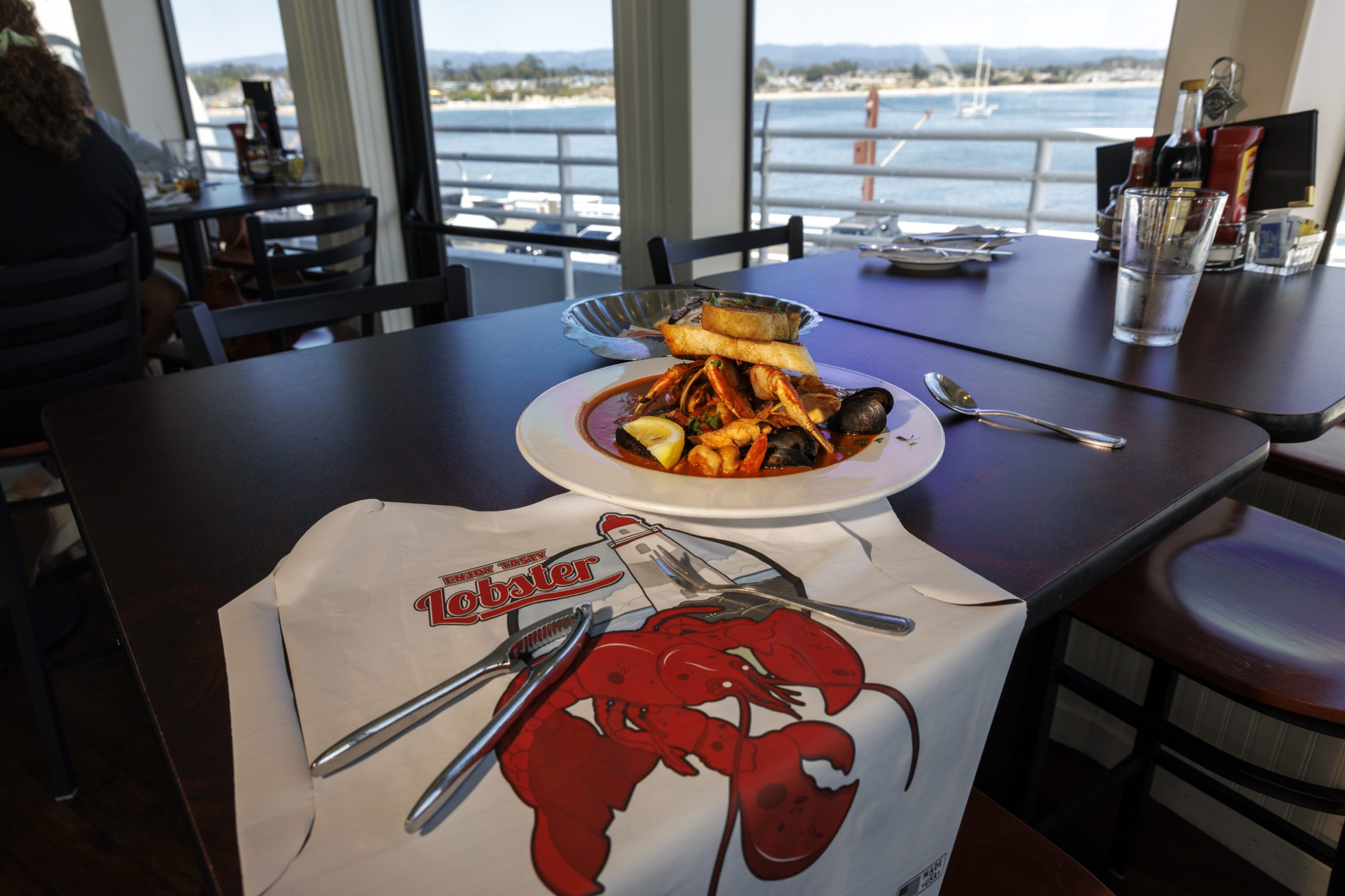 The ultimate guide to seafood restaurants with a view in Santa Cruz ...