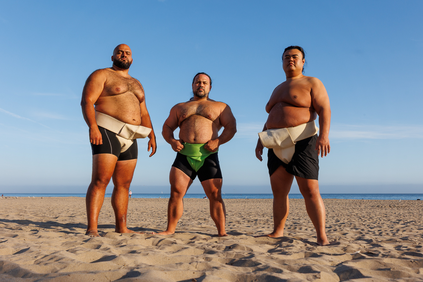 Sumo-Ringer trainieren am Santa Cruz Beach Boardwalk vor dem großen Kampf ...